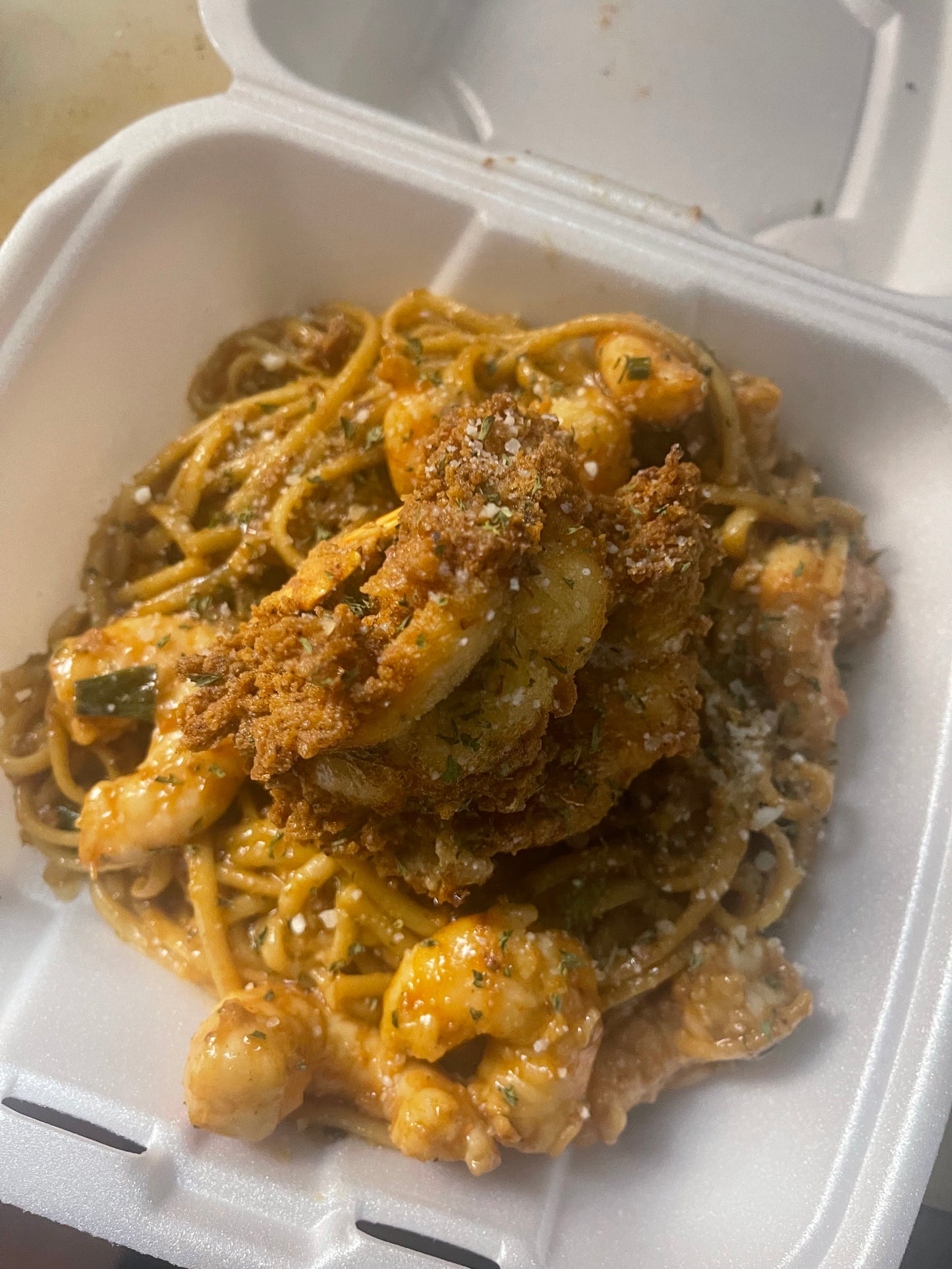 Garlic Noodles with Sauté Shrimp and Fried Lobster 🦞